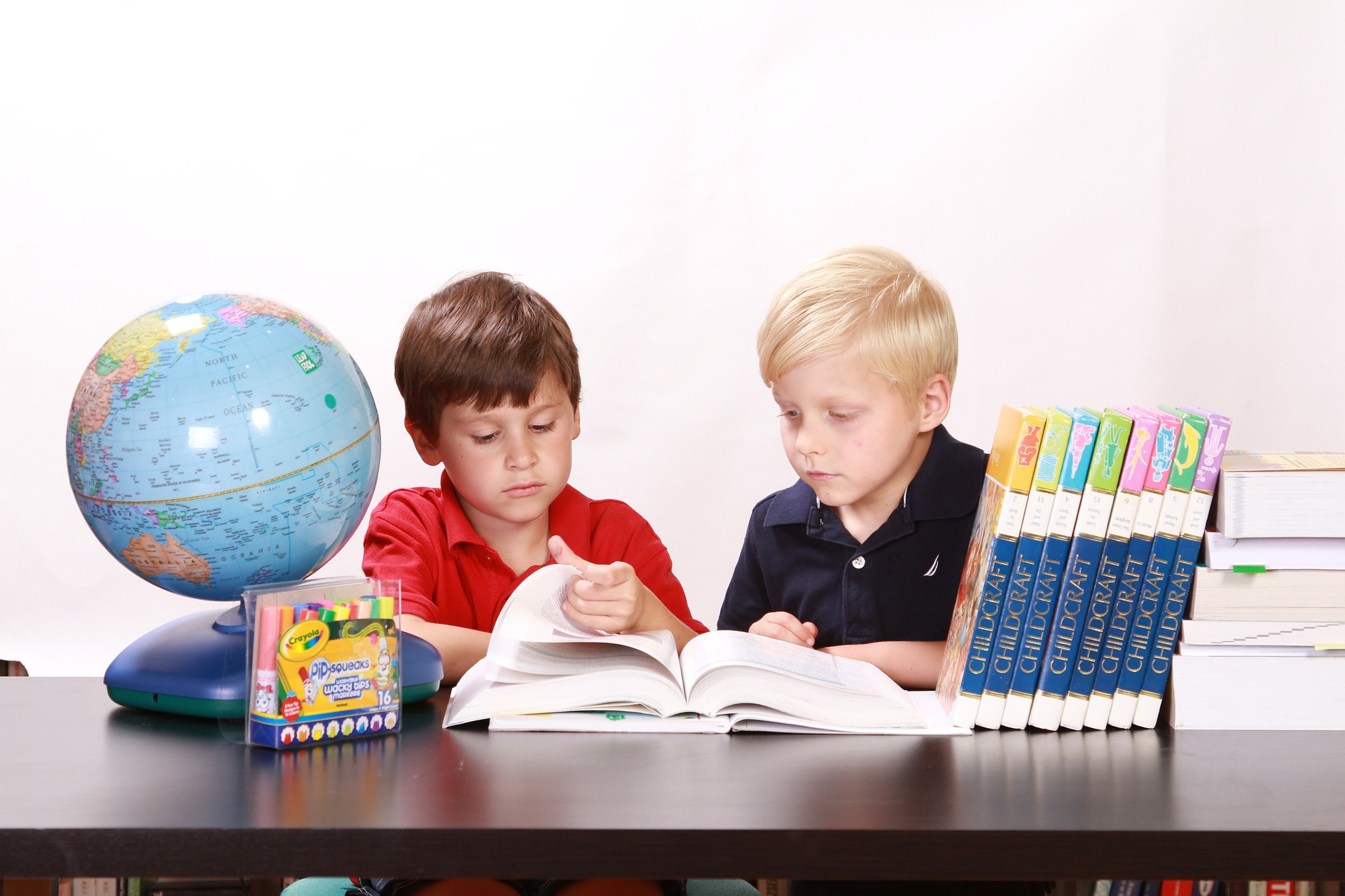 children learning together